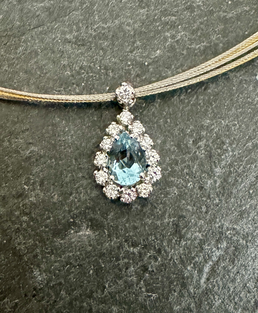 Aquamarin Anhänger 585 WG mit Brillant